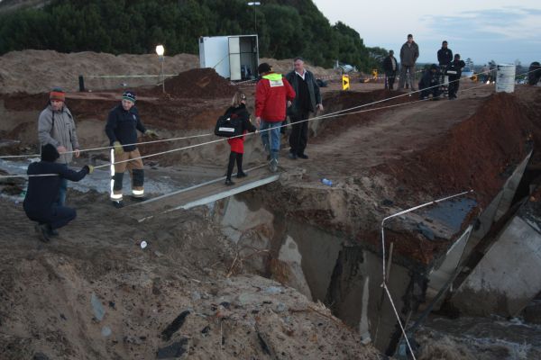sand river bridge 26 july 2011 019