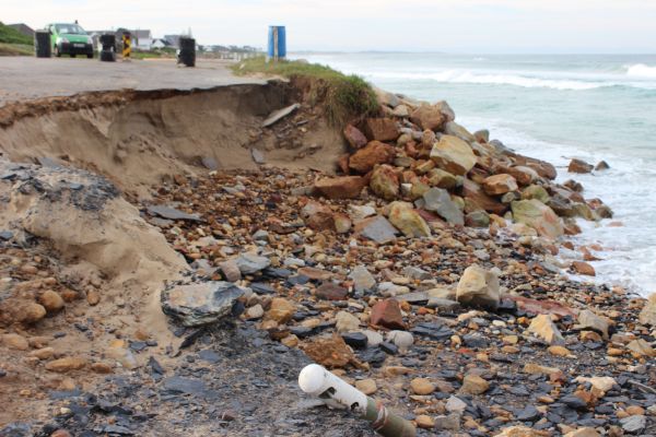 beach erosion at Anne Ave 005