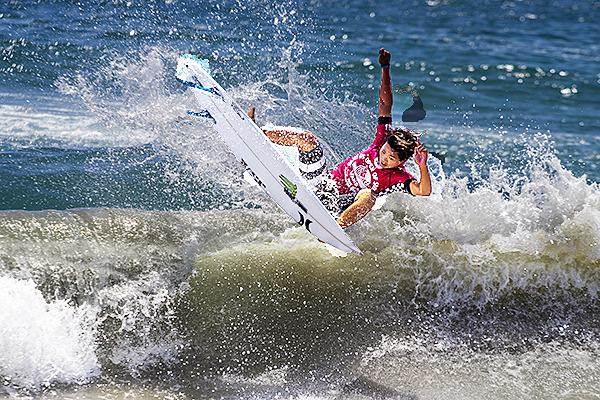 Hiroto Ohhara (JPN)has won Mens QS10,000 at the  2015 Vans US Open of Surfing.