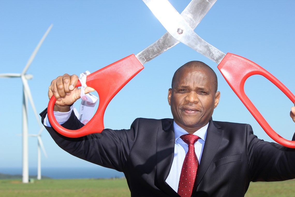 Kouga Wind Farm MEC Somyo ribbon cutting 3